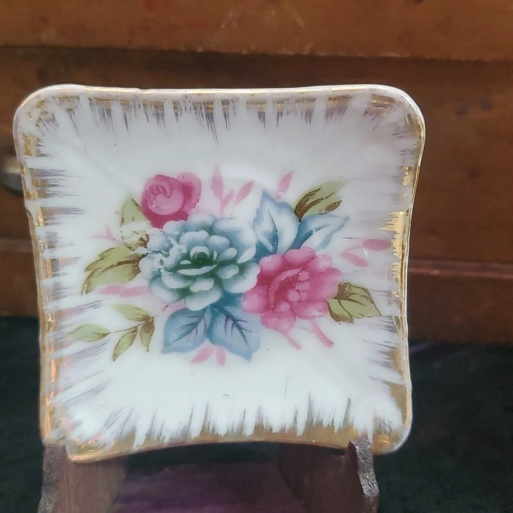 Vintage‎ Mini Tea Cup & Saucer Made in Japan EG